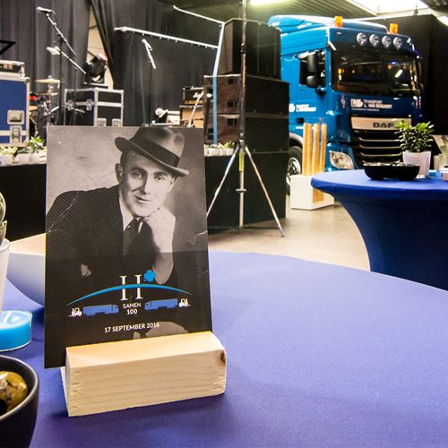 TASH_Portfolio_12_Transport L. Van Bogaet_Event 100 jaar (1)